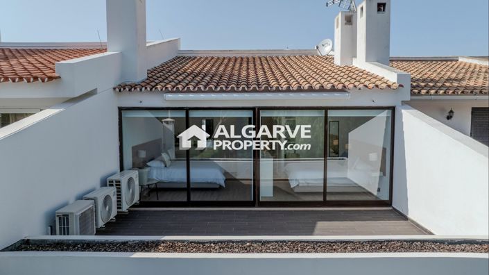 Image No.35-3 Bed Townhouse for sale