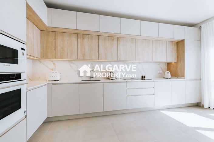 Image No.20-2 Bed Apartment for sale