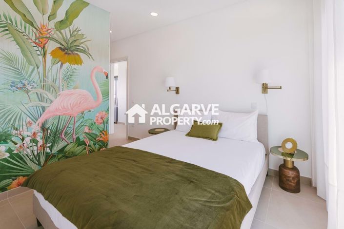 Image No.10-3 Bed Apartment for sale