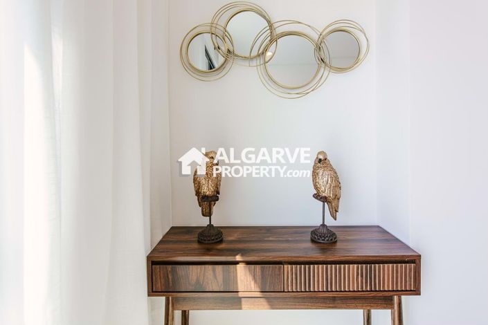 Image No.11-3 Bed Apartment for sale