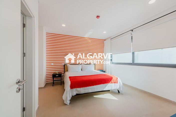 Image No.18-3 Bed Apartment for sale