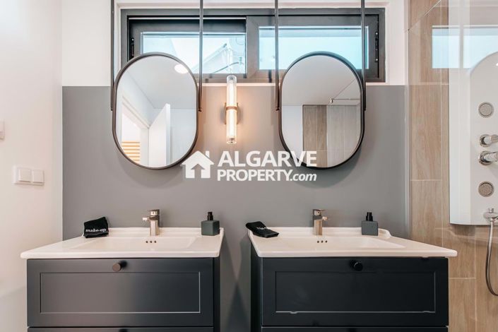 Image No.19-3 Bed Apartment for sale