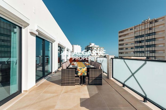 Image No.22-3 Bed Apartment for sale