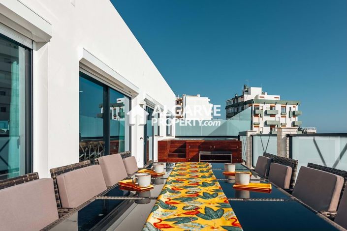 Image No.24-3 Bed Apartment for sale