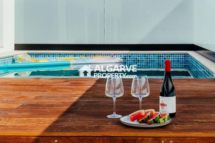 Image No.42-3 Bed Apartment for sale