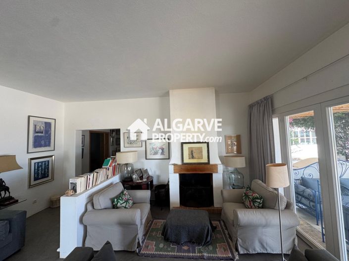 Image No.10-6 Bed Villa for sale