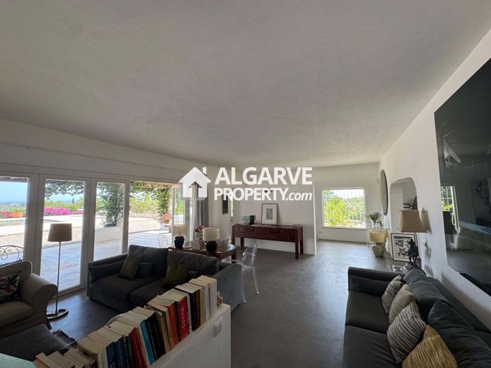 Image No.12-6 Bed Villa for sale