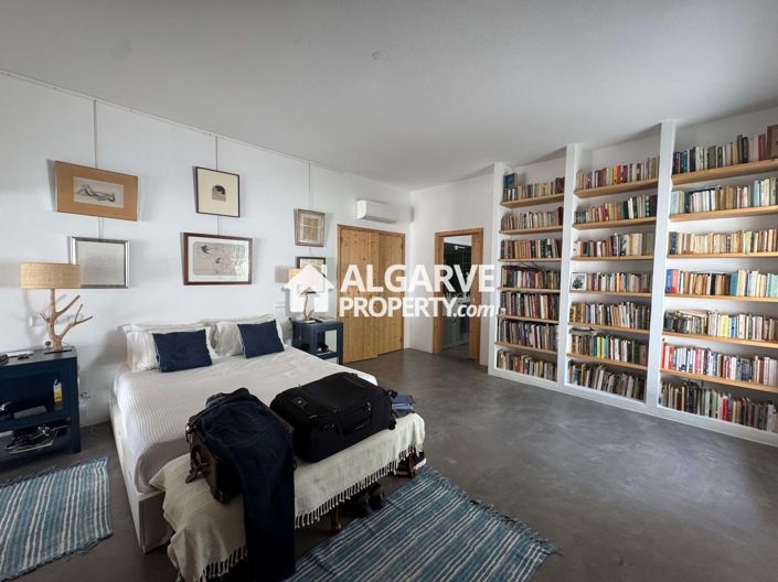 Image No.19-6 Bed Villa for sale