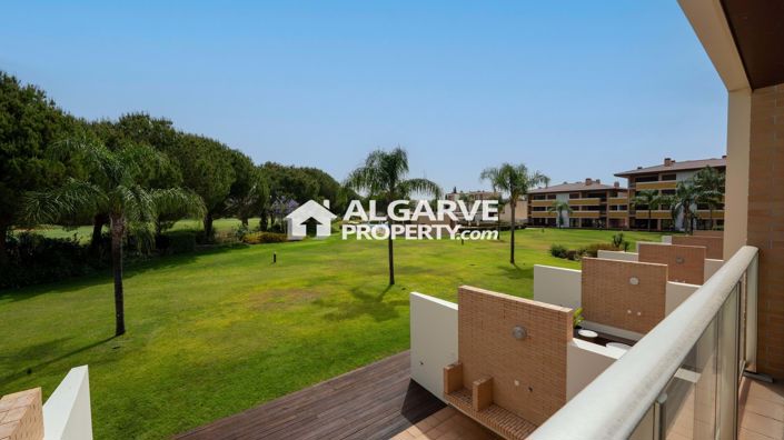 Image No.15-5 Bed Townhouse for sale