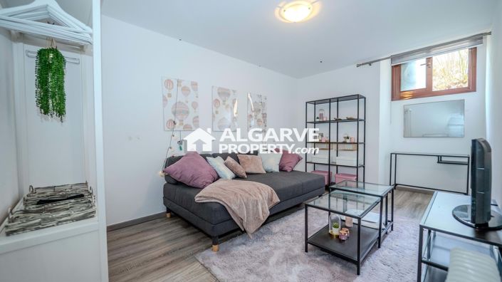 Image No.27-5 Bed Townhouse for sale