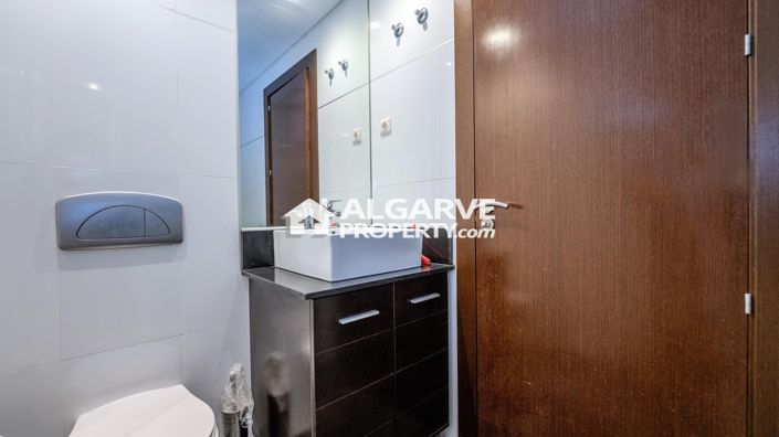 Image No.31-5 Bed Townhouse for sale