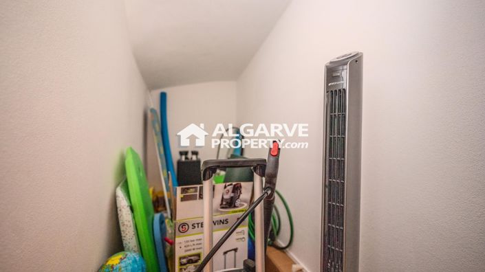 Image No.32-5 Bed Townhouse for sale