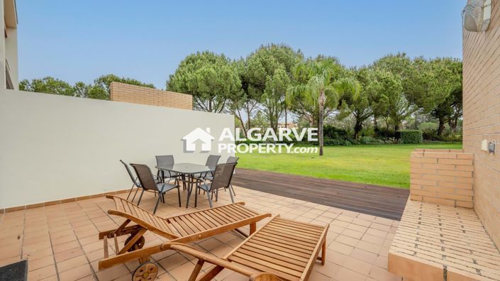 Image No.36-5 Bed Townhouse for sale