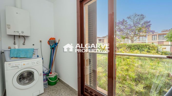 Image No.39-5 Bed Townhouse for sale