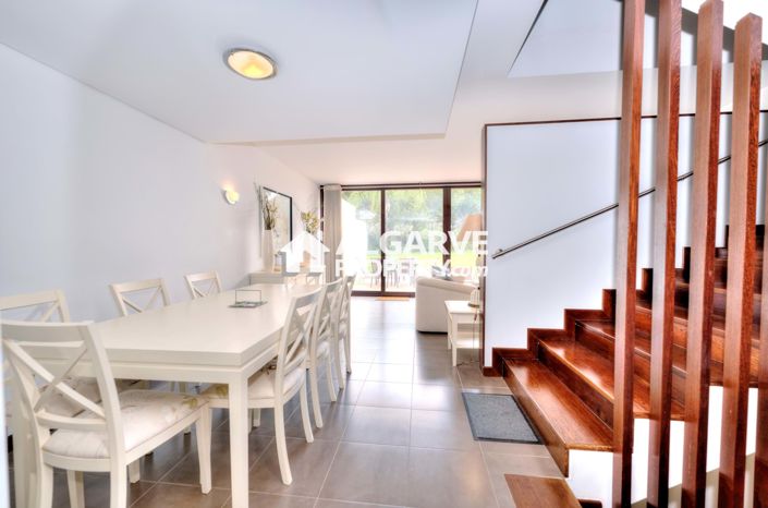 Image No.42-5 Bed Townhouse for sale