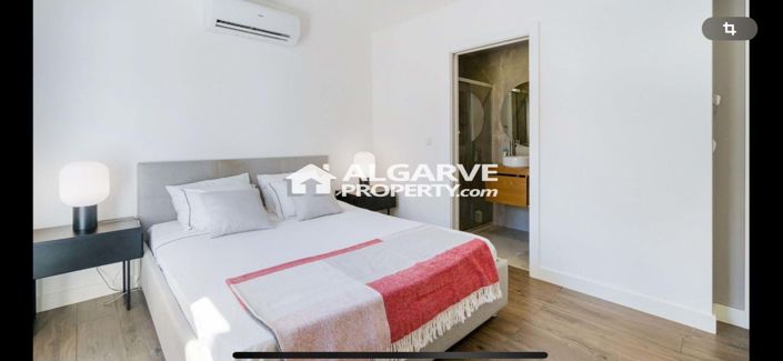 Image No.27-3 Bed Townhouse for sale