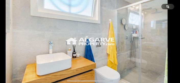 Image No.31-3 Bed Townhouse for sale