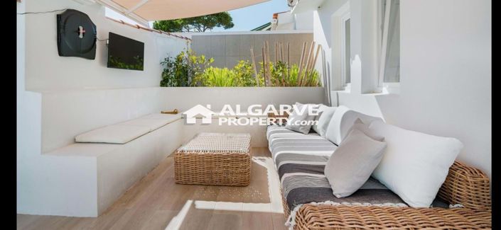 Image No.8-3 Bed Townhouse for sale