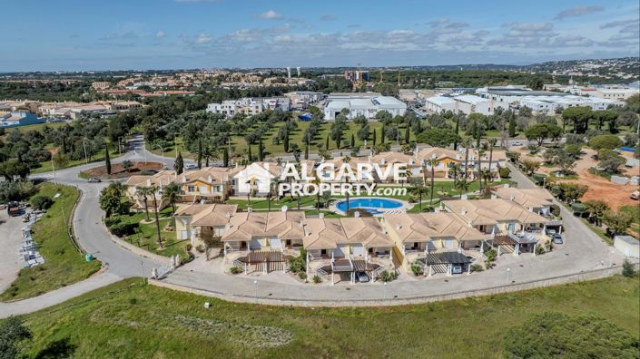 Image No.6-4 Bed Semi-Detached for sale