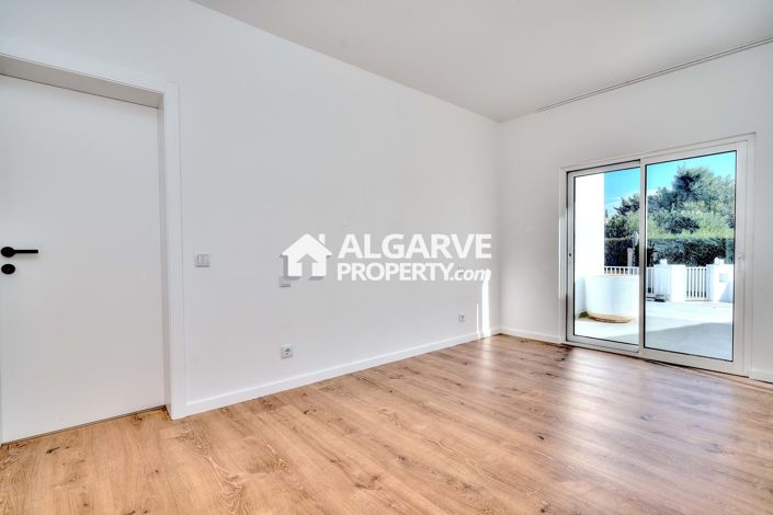 Image No.28-4 Bed Villa for sale