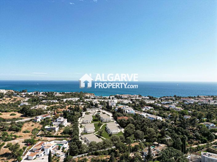 Image No.14-3 Bed Apartment for sale