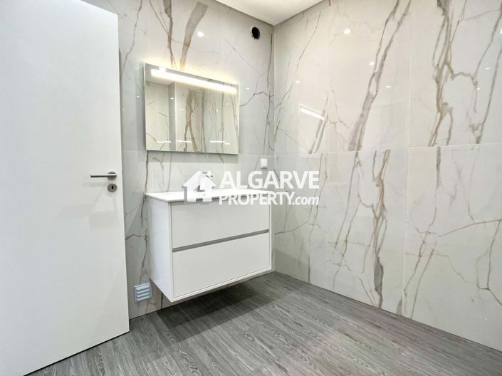 Image No.16-3 Bed Apartment for sale