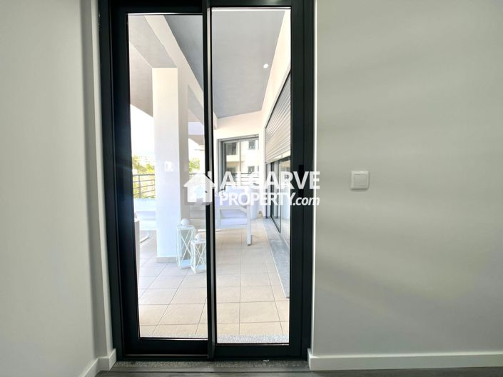 Image No.36-3 Bed Apartment for sale