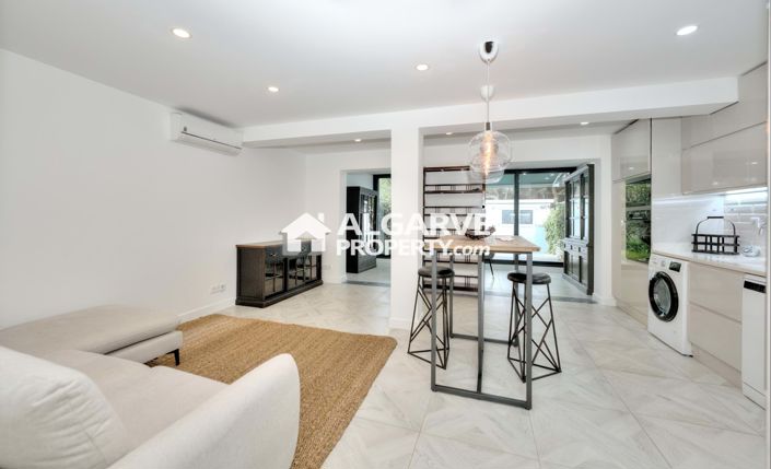 Image No.2-2 Bed Villa for sale