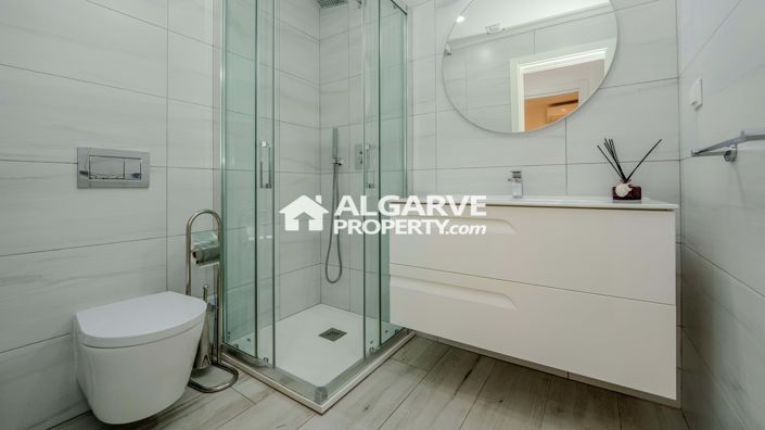 Image No.17-2 Bed Villa for sale