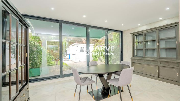 Image No.10-2 Bed Villa for sale