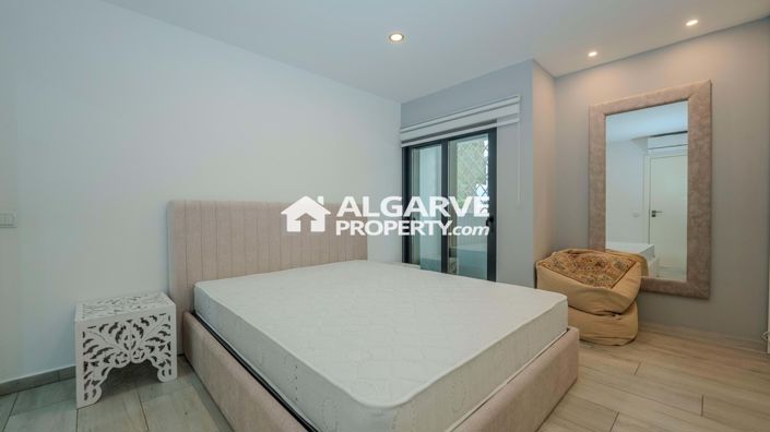 Image No.12-2 Bed Villa for sale