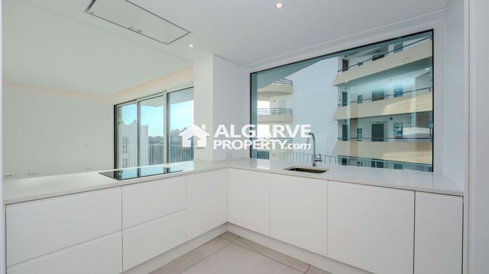 Image No.17-3 Bed Apartment for sale