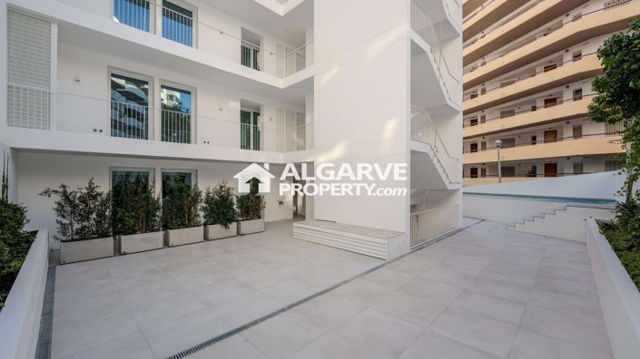 Image No.19-3 Bed Apartment for sale