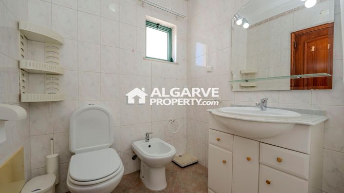 Image No.20-2 Bed Apartment for sale