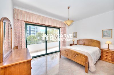 3-11925-78d1f4f8b6655591b02d22fabb36a692d73cc