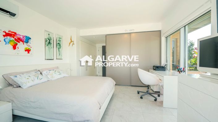 Image No.13-3 Bed Apartment for sale