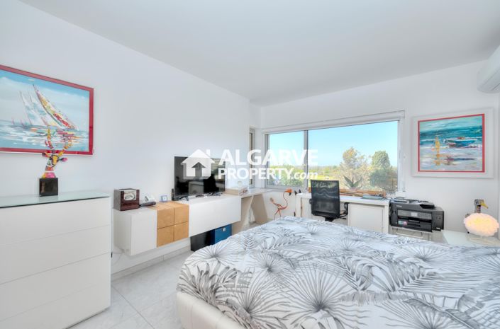 Image No.16-3 Bed Apartment for sale