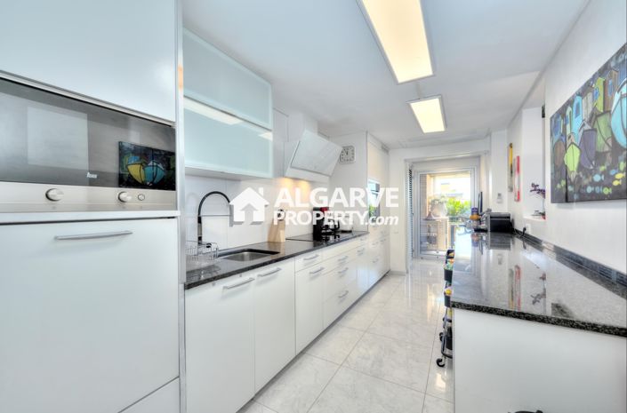 Image No.4-3 Bed Apartment for sale