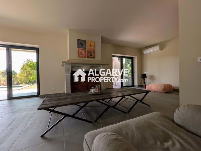 Image No.10-4 Bed Villa for sale