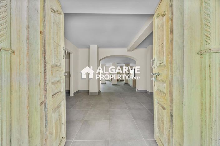 Image No.14-4 Bed Villa for sale