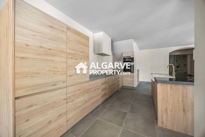 Image No.18-4 Bed Villa for sale