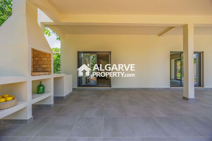 Image No.19-4 Bed Villa for sale