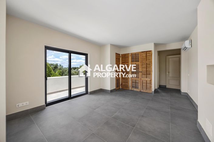 Image No.26-4 Bed Villa for sale