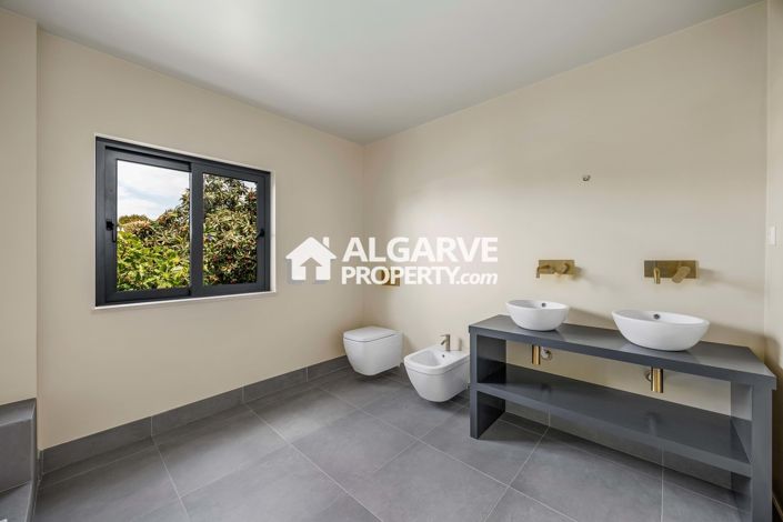 Image No.31-4 Bed Villa for sale