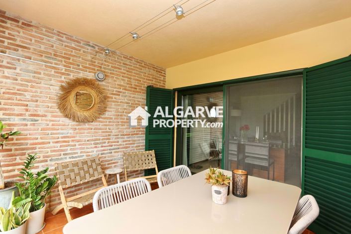 Image No.10-4 Bed Semi-Detached for sale