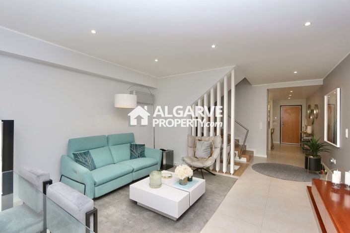 Image No.20-4 Bed Semi-Detached for sale