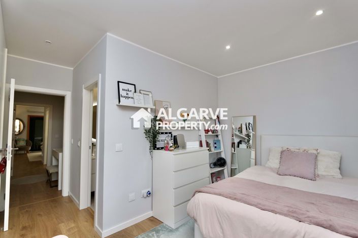 Image No.30-4 Bed Semi-Detached for sale