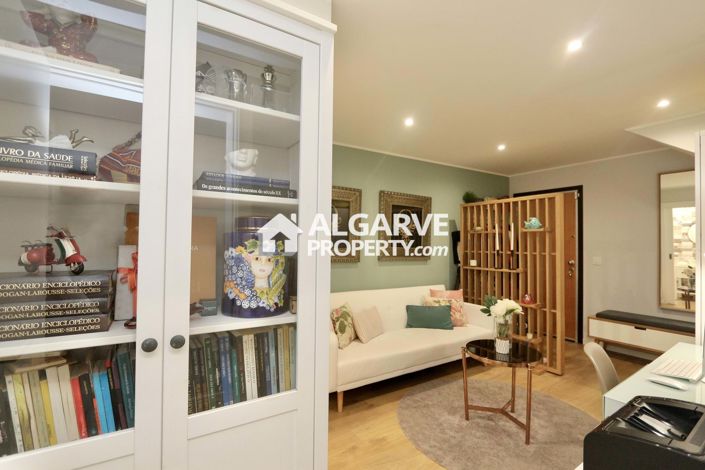 Image No.34-4 Bed Semi-Detached for sale