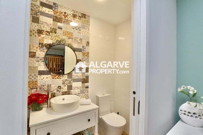 Image No.38-4 Bed Semi-Detached for sale