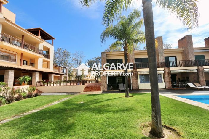 Image No.46-4 Bed Semi-Detached for sale